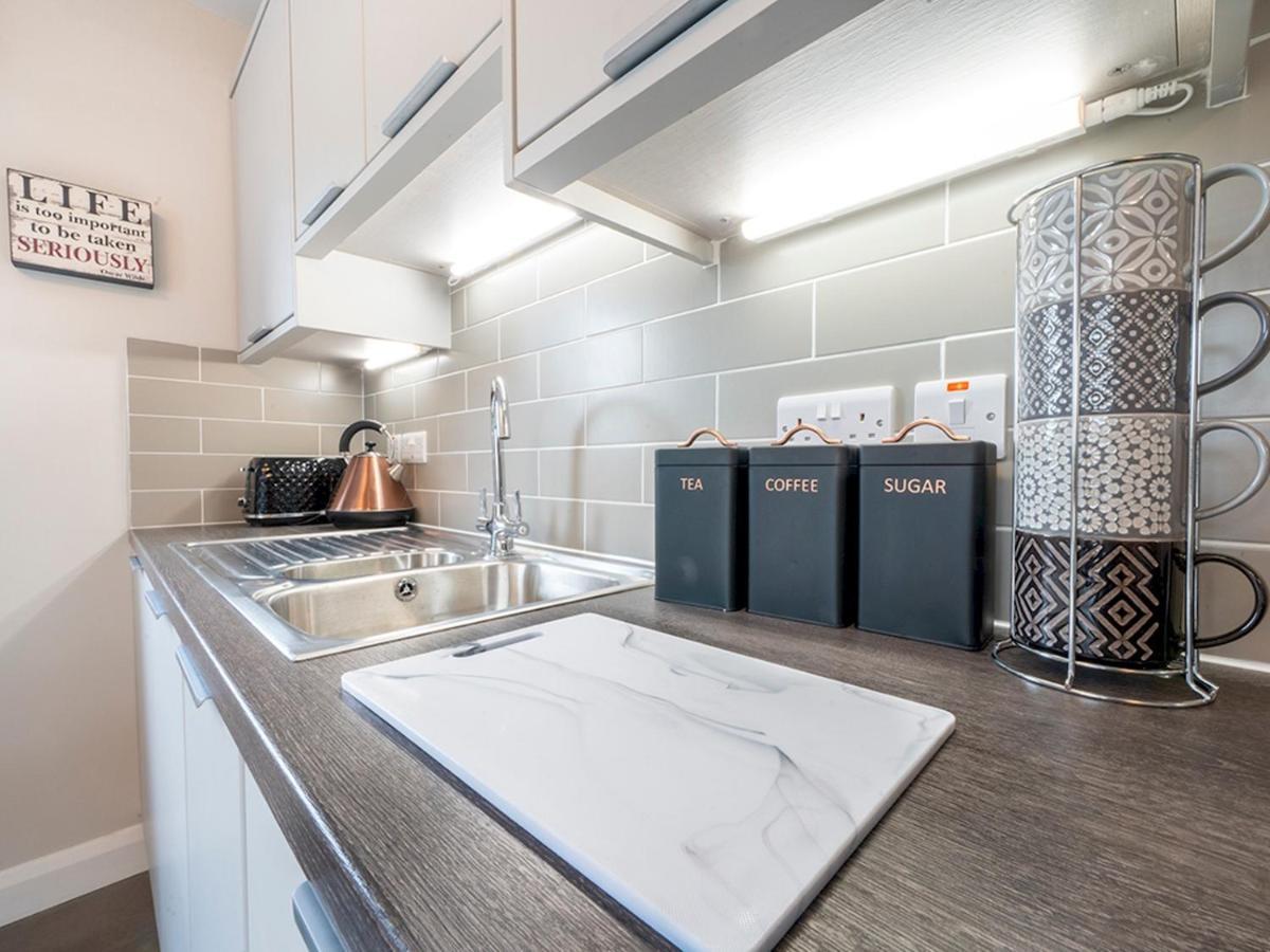 Апартаменты Pass The Keys Luxurious 1Br Apt In Prime Location With Top Amenities Белфаст Экстерьер фото